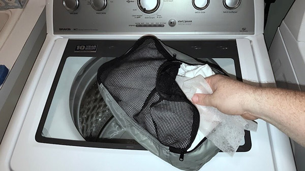Chọn cách thức giặt balo vải